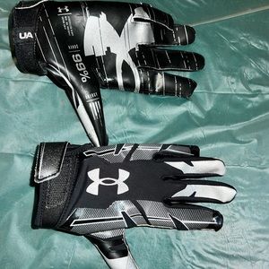 Under Armour football gloves